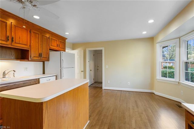 54 Settlers RD, Newport News, VA 23606