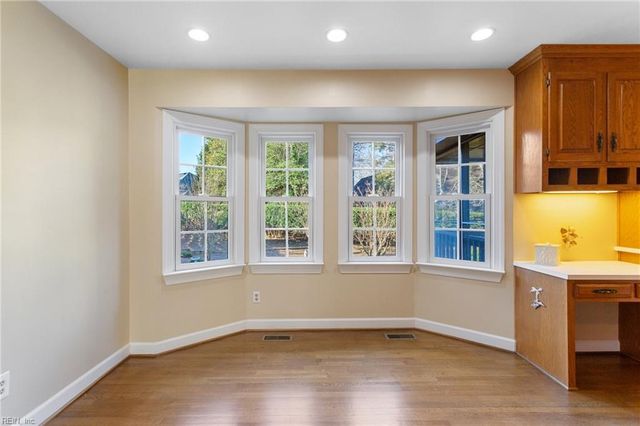 54 Settlers RD, Newport News, VA 23606