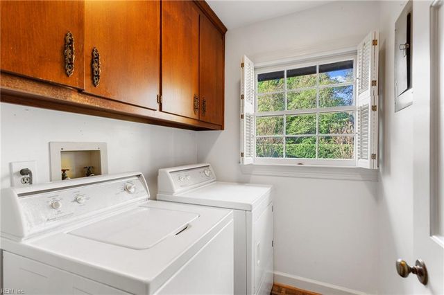 54 Settlers RD, Newport News, VA 23606