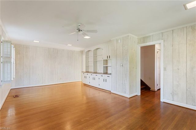 54 Settlers RD, Newport News, VA 23606