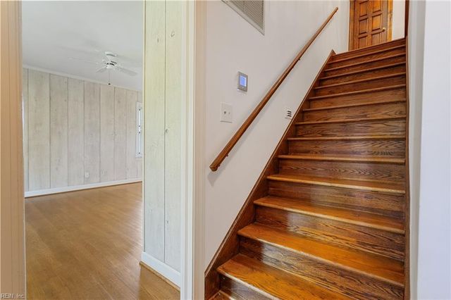 54 Settlers RD, Newport News, VA 23606