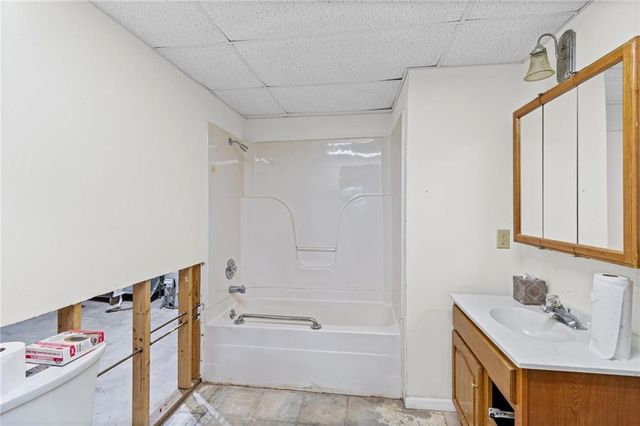 715 Lark Street, Raymore, MO 64083