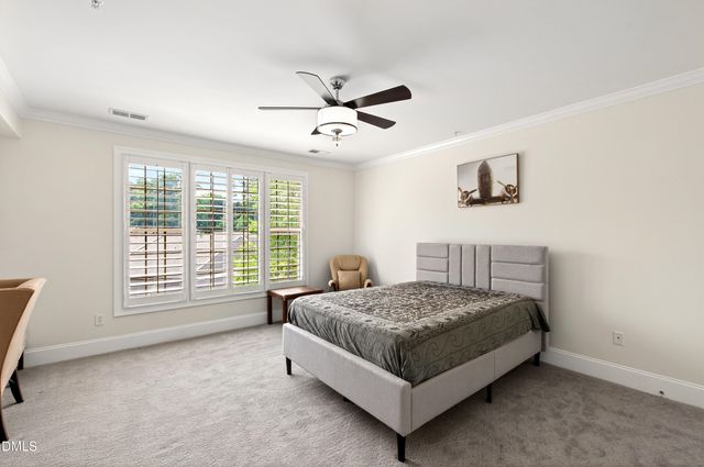 3920 Essex Garden Lane 304, Raleigh, NC 27612