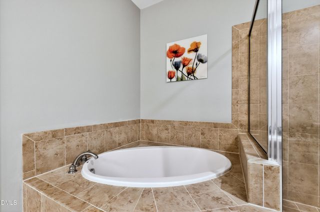 3920 Essex Garden Lane 304, Raleigh, NC 27612