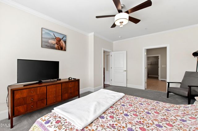 3920 Essex Garden Lane 304, Raleigh, NC 27612