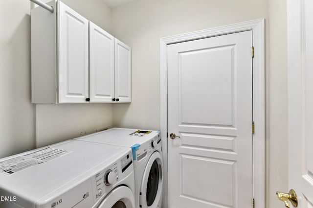 3920 Essex Garden Lane 304, Raleigh, NC 27612