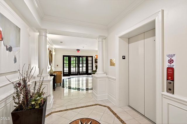 3920 Essex Garden Lane 304, Raleigh, NC 27612