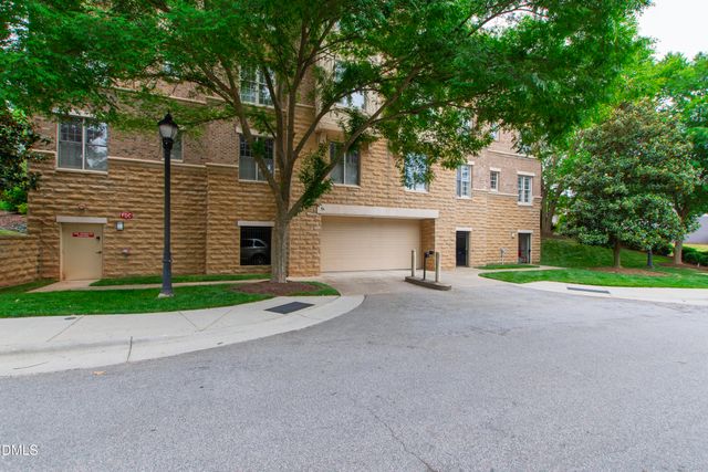 3920 Essex Garden Lane 304, Raleigh, NC 27612