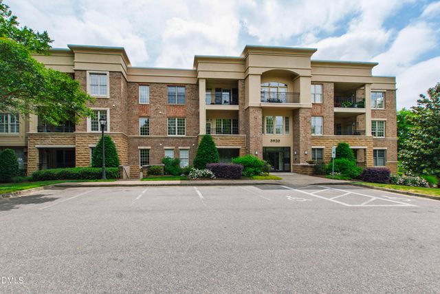 3920 Essex Garden Lane 304, Raleigh, NC 27612