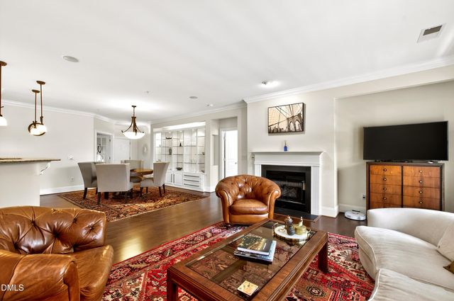 3920 Essex Garden Lane 304, Raleigh, NC 27612