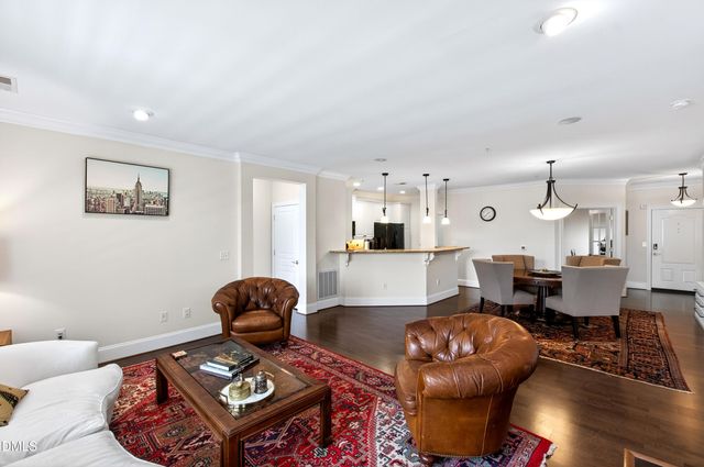 3920 Essex Garden Lane 304, Raleigh, NC 27612