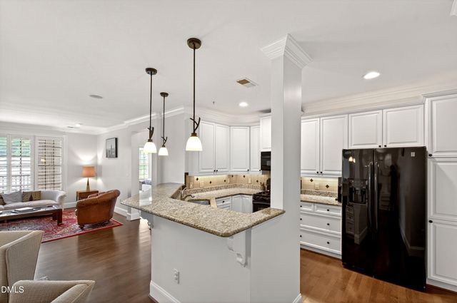 3920 Essex Garden Lane 304, Raleigh, NC 27612
