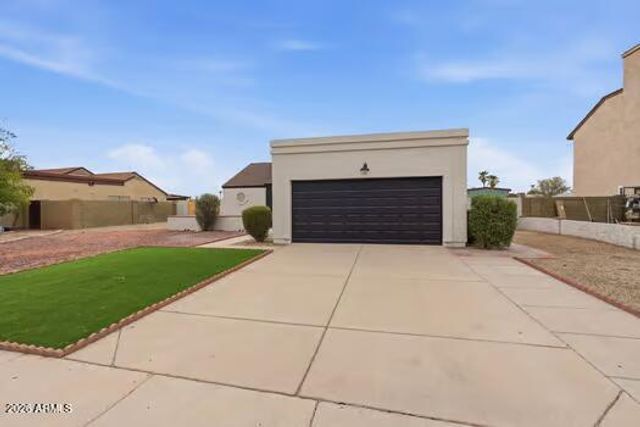 6121 W Maui Lane, Glendale, AZ 85306