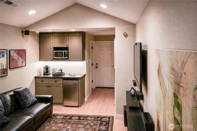 108 E 35th Street, Vancouver, WA 98663