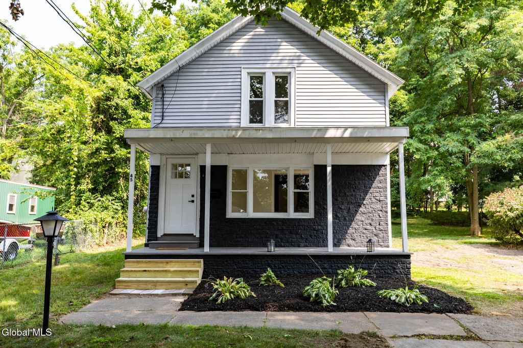 45 Fairview St Extension, South Glens Falls, NY 12803