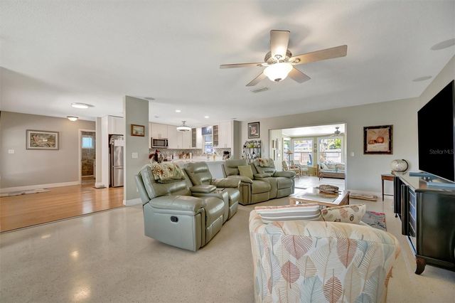 5918 8TH AVENUE DRIVE W, Bradenton, FL 34209