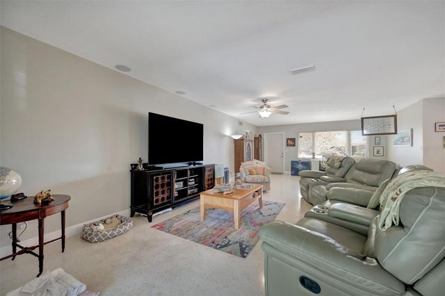 5918 8TH AVENUE DRIVE W, Bradenton, FL 34209