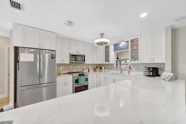 5918 8TH AVENUE DRIVE W, Bradenton, FL 34209