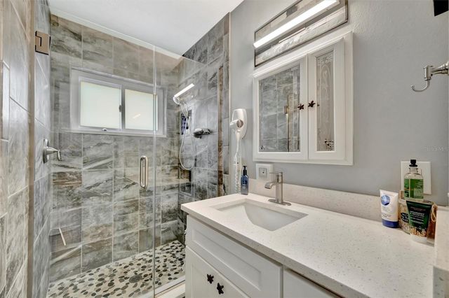 5918 8TH AVENUE DRIVE W, Bradenton, FL 34209