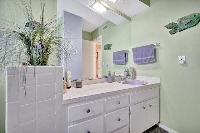 5918 8TH AVENUE DRIVE W, Bradenton, FL 34209