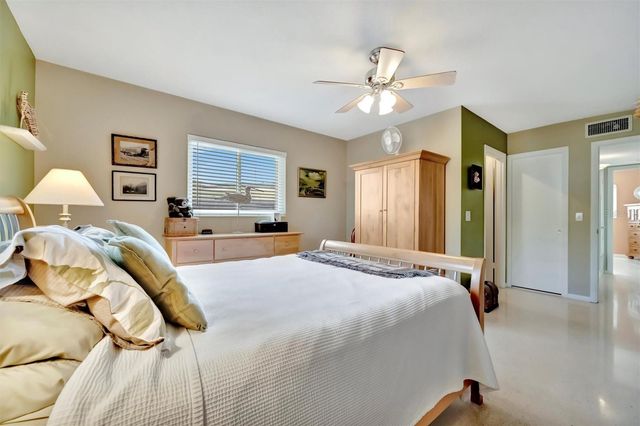 5918 8TH AVENUE DRIVE W, Bradenton, FL 34209