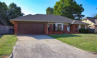 2105 Bonnycastle Lane, Yukon, OK 73099