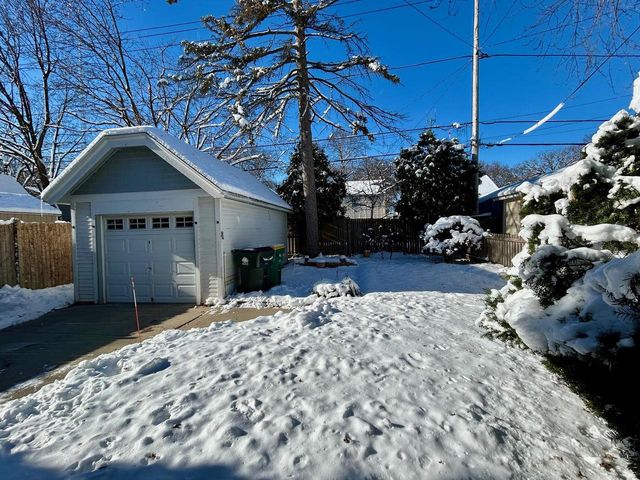 4313 N Morris BOULEVARD, Shorewood, WI 53211