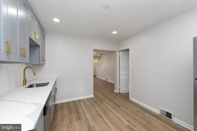 404 HUDSON ST, Gloucester City, NJ 08030