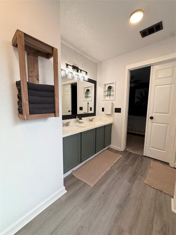 11903 Ezekiel Drive, Tomball, TX 77375