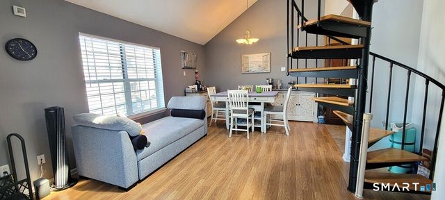 10 Taft Pointe 2, Waterbury, CT 06708