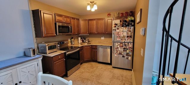 10 Taft Pointe 2, Waterbury, CT 06708