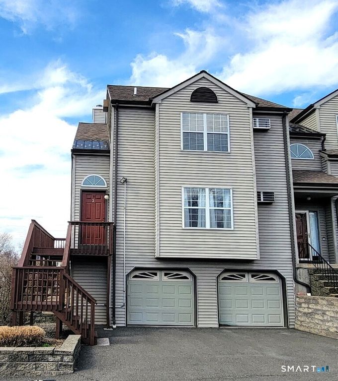10 Taft Pointe 2, Waterbury, CT 06708