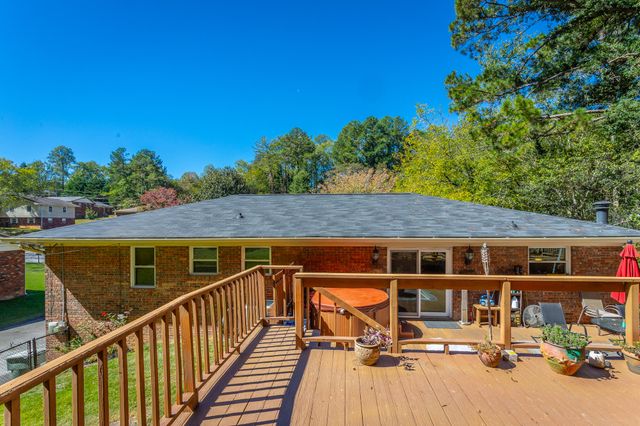 2316 Meadowbrook Trail, Chattanooga, TN 37421