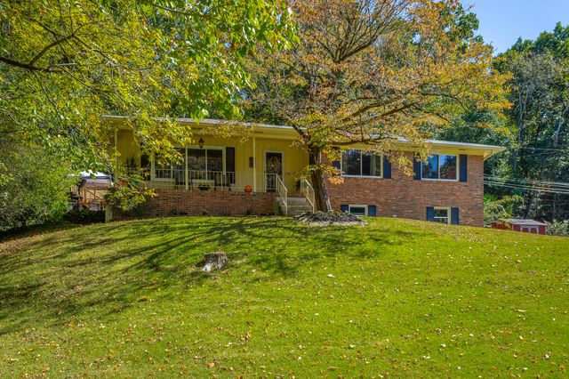2316 Meadowbrook Trail, Chattanooga, TN 37421