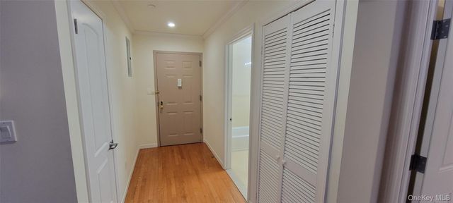 64-73 Austin Street 4C, Rego Park, NY 11374