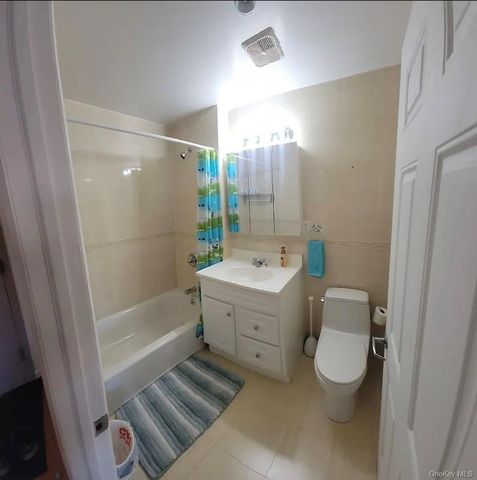 64-73 Austin Street 4C, Rego Park, NY 11374