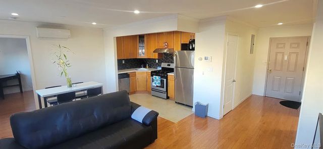 64-73 Austin Street 4C, Rego Park, NY 11374