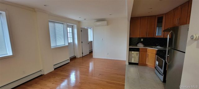 64-73 Austin Street 4C, Rego Park, NY 11374