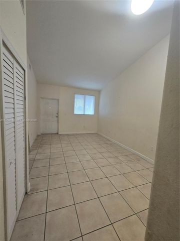 1661 SE 28th St 203, Homestead, FL 33035