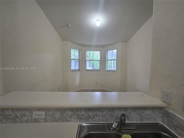 1661 SE 28th St 203, Homestead, FL 33035