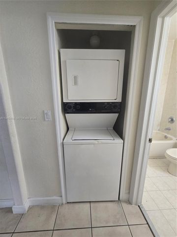 1661 SE 28th St 203, Homestead, FL 33035