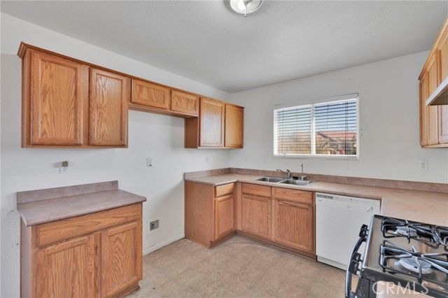 34622 Paseo Del Valle, Barstow, CA 92311