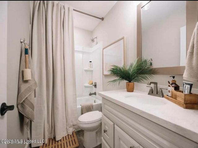 3698 Olivia Drive, Ocean Springs, MS 39564