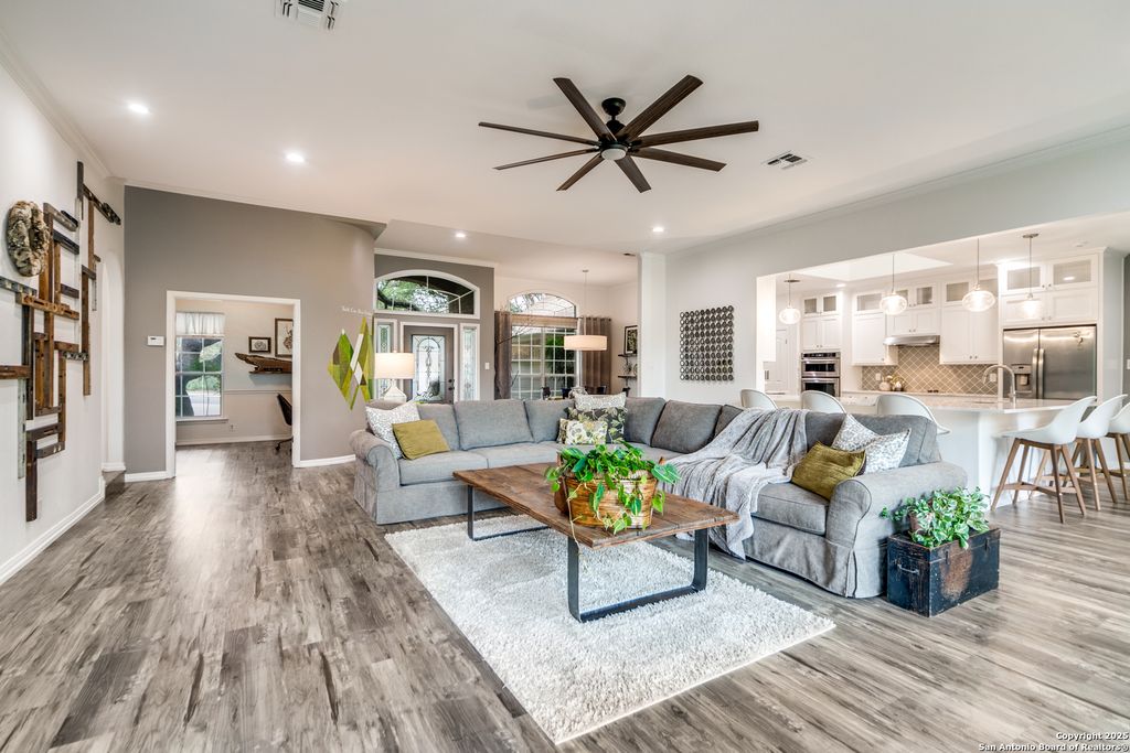 8506 Fairway Spring, Boerne, TX 78015