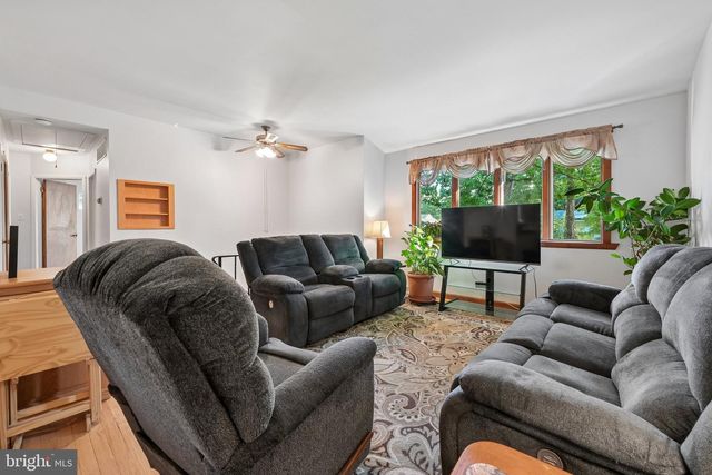424 CALIFORNIA TRL, Browns Mills, NJ 08015