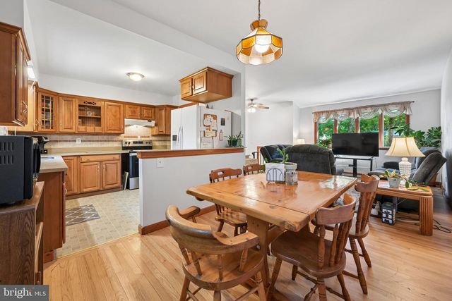 424 CALIFORNIA TRL, Browns Mills, NJ 08015