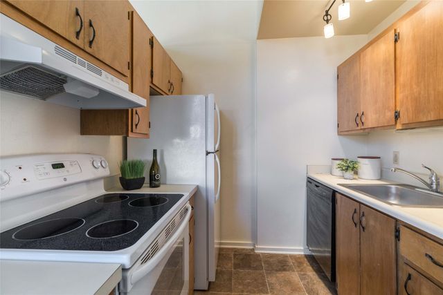 112 Camino Matias A&B, Santa Fe, NM 87501