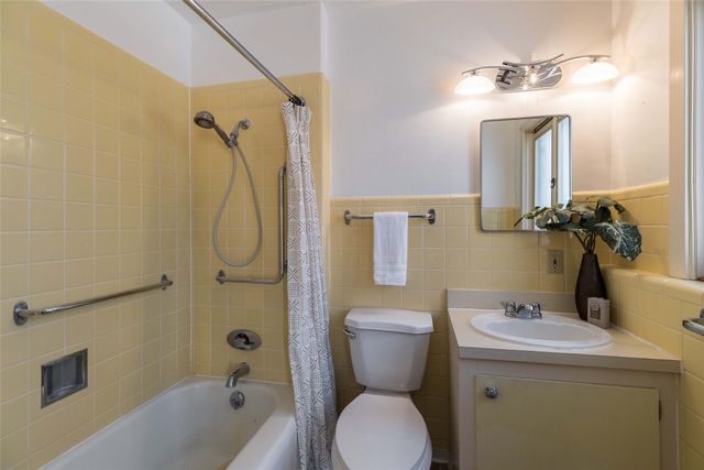 112 Camino Matias A&B, Santa Fe, NM 87501