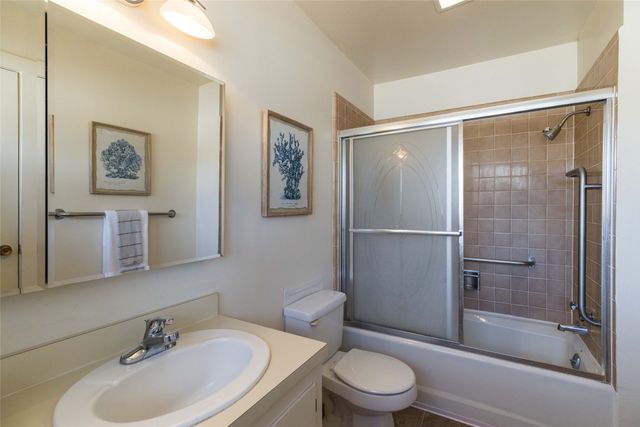112 Camino Matias A&B, Santa Fe, NM 87501