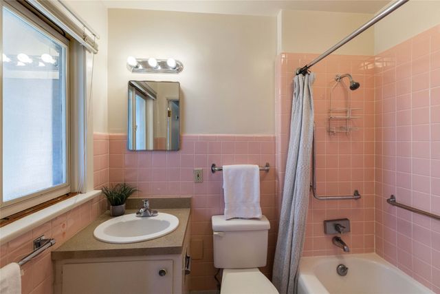 112 Camino Matias A&B, Santa Fe, NM 87501